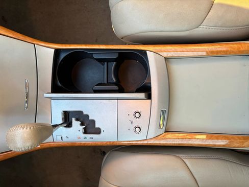 Used 2005 Toyota Avalon XL image 23