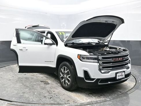 Used 2023 GMC Acadia SLE image 34