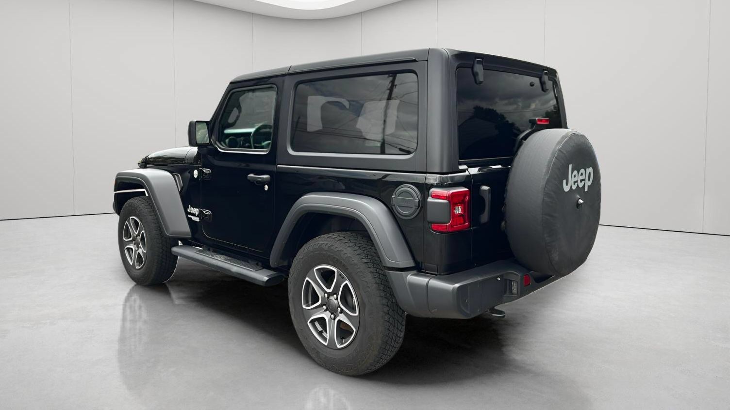 Used 2021 Jeep Wrangler Sport AWD/4WD image 8