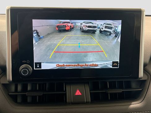 Used 2023 Toyota RAV4 XLE FWD image 10