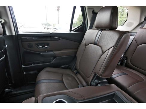 Used 2025 Honda Pilot Elite image 9