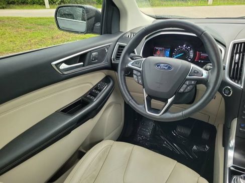 Used 2020 Ford Edge Titanium w/ Equipment Group 301A FWD image 13