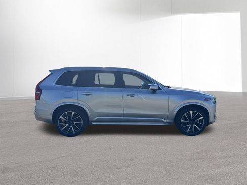 Used 2021 Volvo XC90 T6 Momentum w/ Protection Package Premier AWD/4WD image 5
