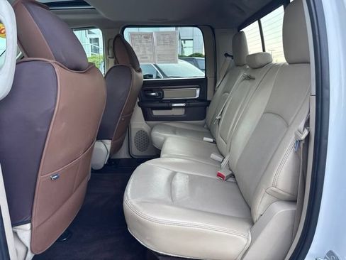 Used 2015 RAM 1500 Laramie w/ Convenience Group AWD/4WD image 19