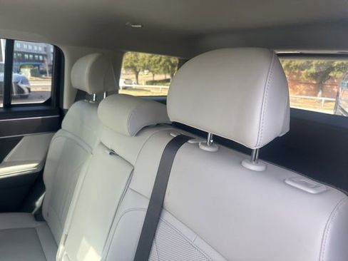 Used 2025 Hyundai Santa Fe SEL image 9