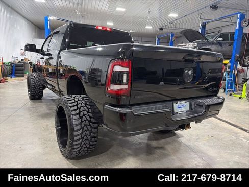 Used 2019 RAM 2500 Big Horn w/ Black Appearance Package image 10