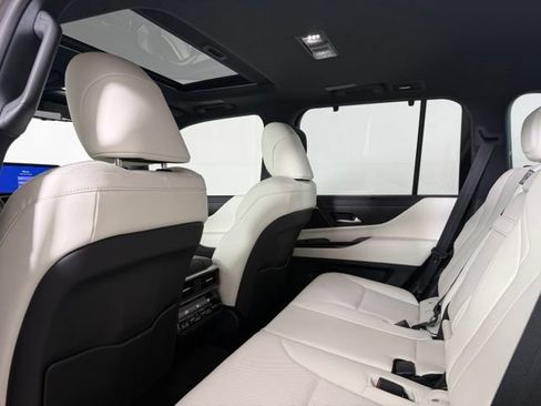 Used 2025 Lexus LX 600 4WD w/ Accessory Package (2T) image 22
