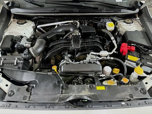 Used 2025 Subaru Crosstrek 2.0i Premium image 31