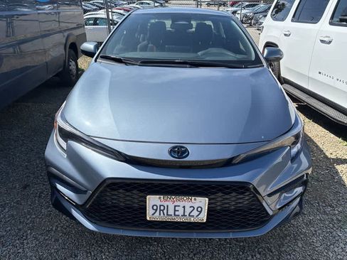 Used 2025 Toyota Corolla SE FWD image 2