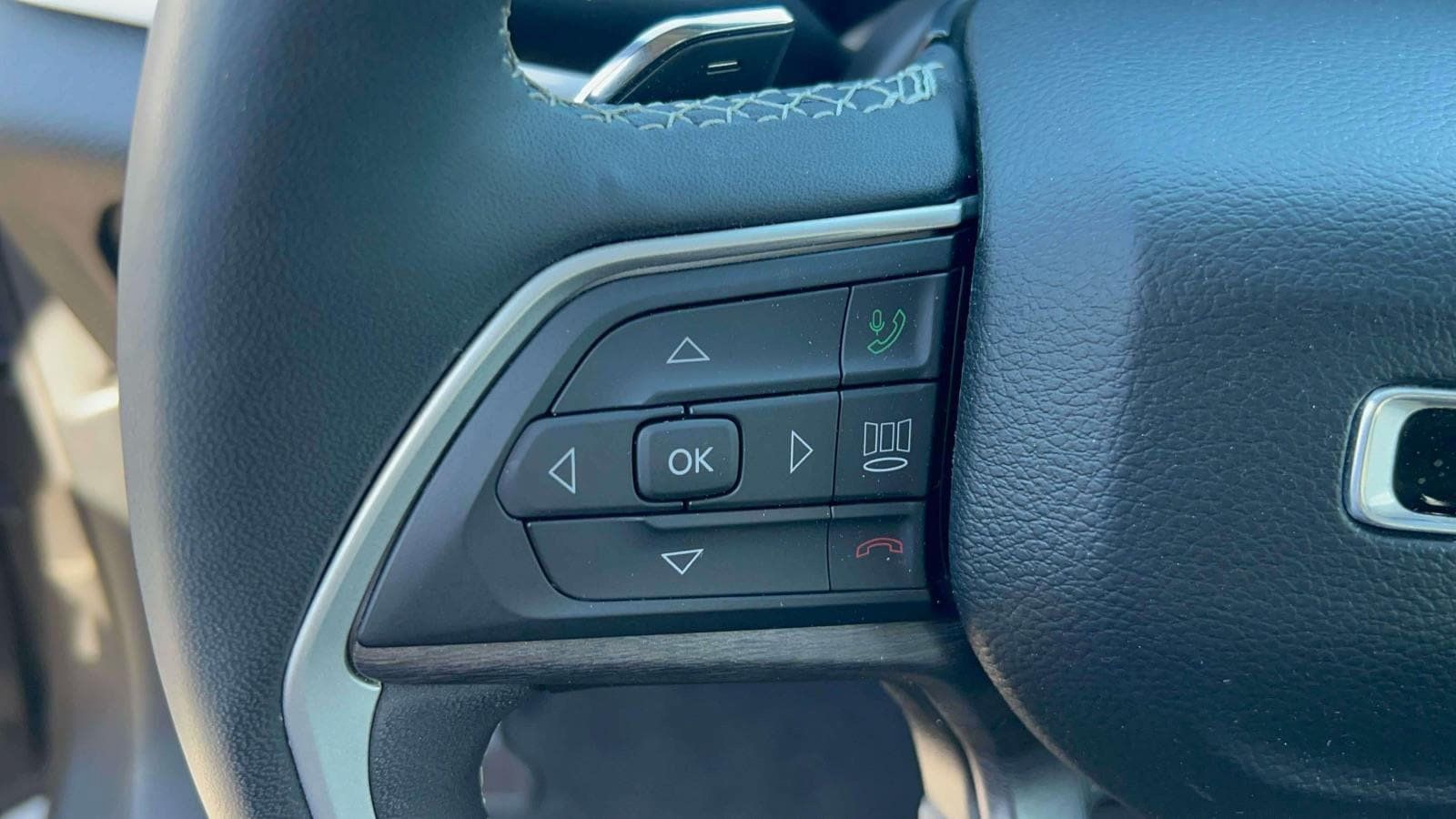 Used 2023 Jeep Grand Cherokee 4WD 4xe image 25