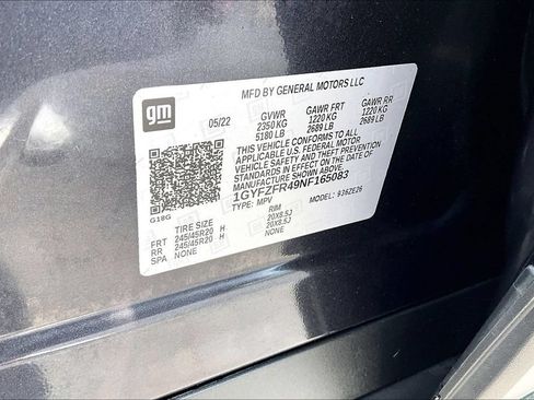 Used 2022 Cadillac XT4 Sport w/ Enhanced Visibility Package AWD/4WD image 35