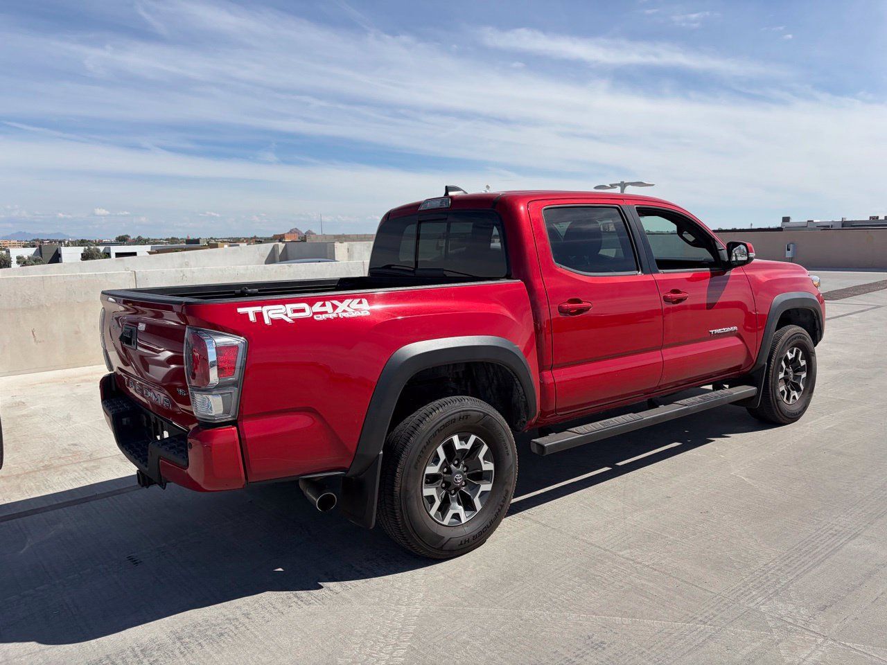 Used 2020 Toyota Tacoma TRD Off-Road w/ TRD Premium Off Road Package AWD/4WD image 2