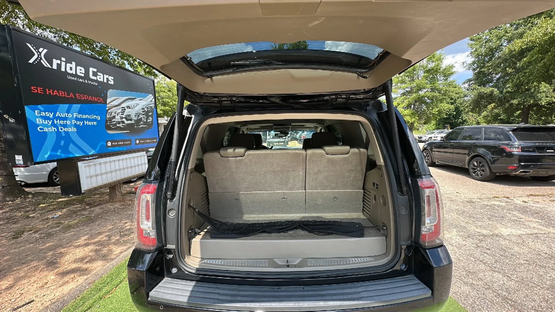 Used 2018 GMC Yukon SLT w/ Open Road Package AWD/4WD image 8