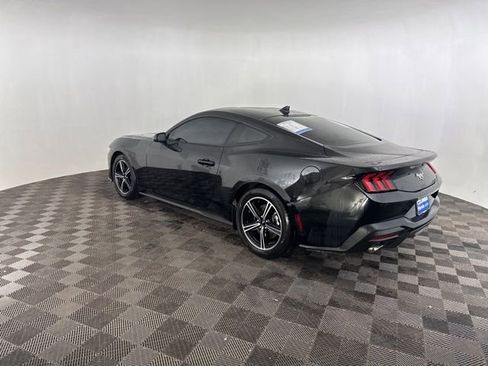 Used 2025 Ford Mustang Coupe image 9