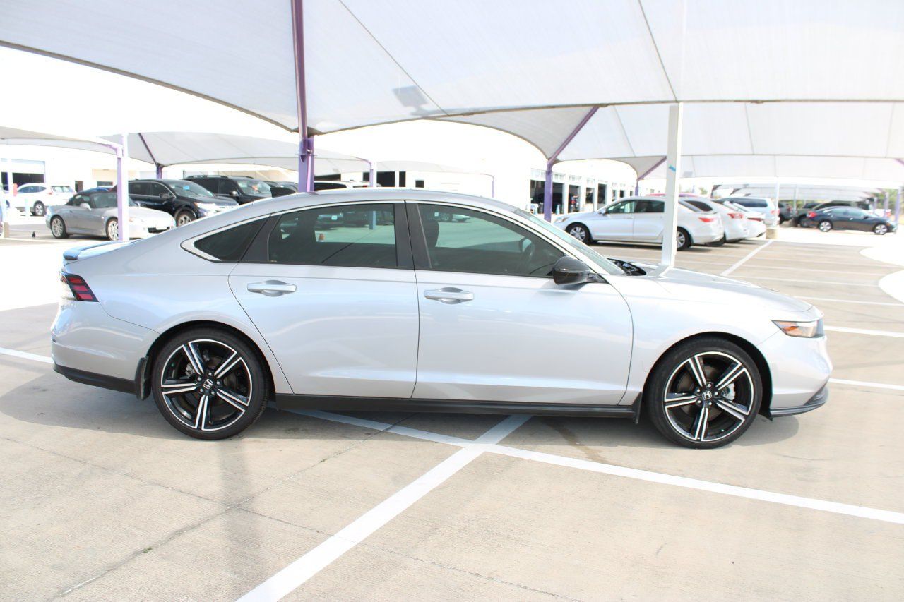 Used 2023 Honda Accord Sport image 6