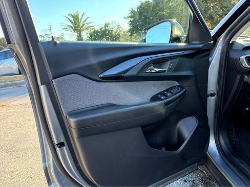 Used 2023 Chevrolet TrailBlazer LT image 19