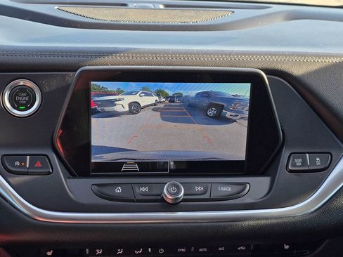 Used 2022 Chevrolet Blazer LT FWD image 16