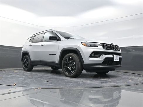 New 2026 Jeep Compass Latitude image 17