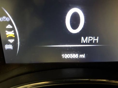 Used 2022 Jeep Grand Cherokee Limited AWD/4WD image 18