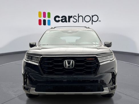 Used 2023 Honda Pilot TrailSport image 8