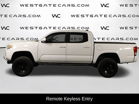 Used 2017 Toyota Tacoma SR w/ SR Convenience Package RWD image 5