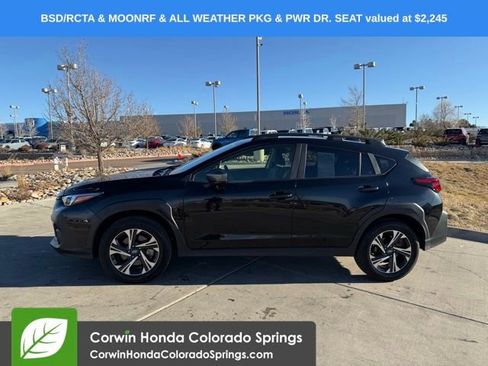 Used 2024 Subaru Crosstrek 2.0i Premium image 4