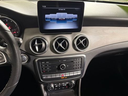 Used 2018 Mercedes-Benz GLA 250 4MATIC image 33