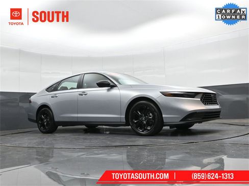 Used 2025 Honda Accord SE image 32