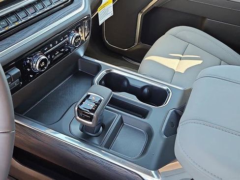 New 2026 GMC Sierra 1500 SLT image 20