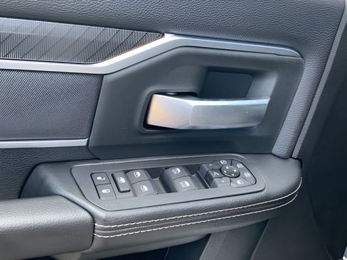 New 2025 RAM 2500 Big Horn AWD/4WD image 16