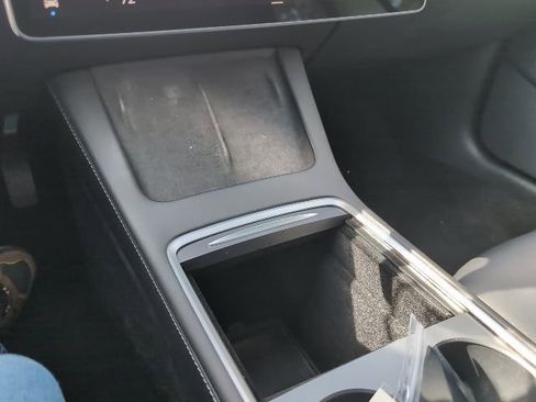 Used 2022 Tesla Model 3 Standard Range Plus image 19