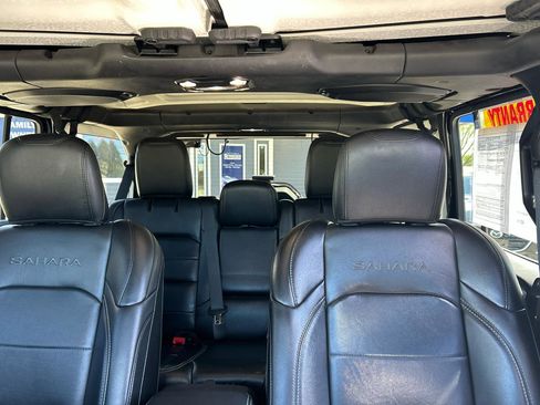 Used 2020 Jeep Wrangler Unlimited Sahara AWD/4WD image 21