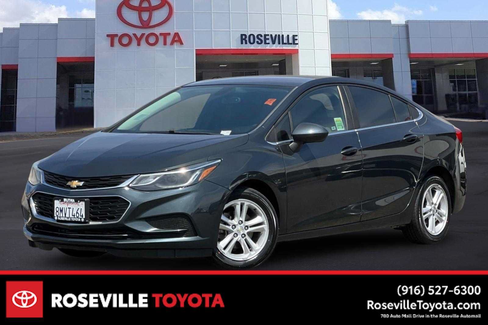 Used 2018 Chevrolet Cruze LT FWD image 1