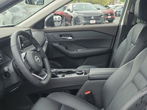 Used 2023 Nissan Rogue SV w/ SV Premium B Package AWD/4WD image 13