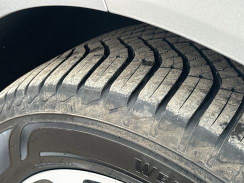 Used 2018 Buick Enclave Essence w/ Trailering Package image 10