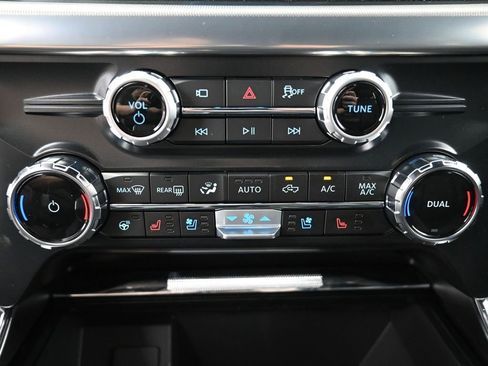 New 2025 Ford F150 Lariat w/ Equipment Group 501A Mid image 9