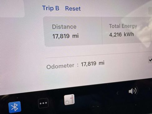 Used 2025 Tesla Model 3 Long Range RWD image 35