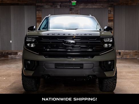 Used 2025 Ford Expedition Tremor image 4