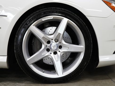 Used 2016 Mercedes-Benz SL 550 w/ Driver Assistance Package image 24