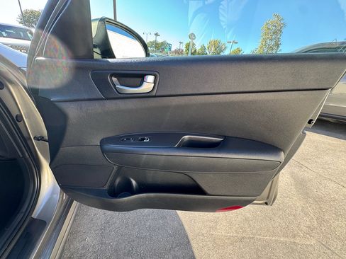 Used 2016 Kia Optima LX FWD image 28