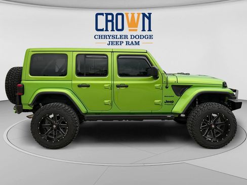 Used 2020 Jeep Wrangler Unlimited Sahara w/ Uconnect 4C Nav & Sound Group AWD/4WD image 2