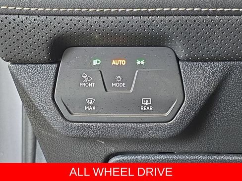 Used 2025 Volkswagen Atlas Cross Sport SE AWD/4WD image 26