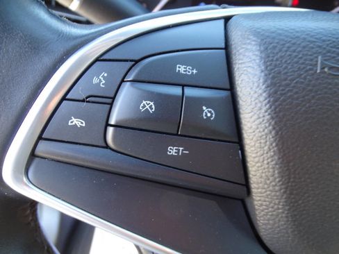 Used 2017 Cadillac XT5 Luxury image 20