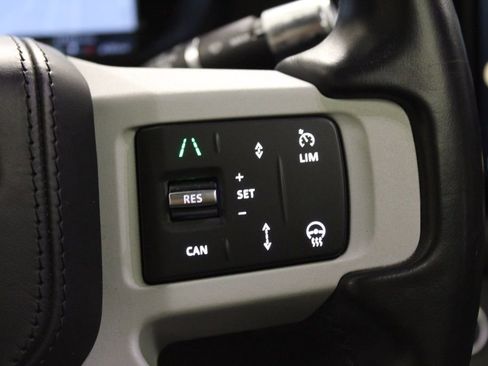 Used 2022 Land Rover Defender 110 X-Dynamic HSE image 22