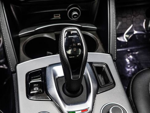 Used 2024 Alfa Romeo Stelvio Ti AWD/4WD image 19