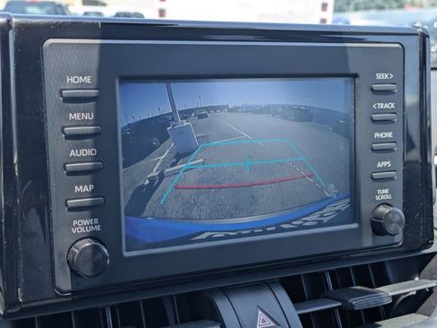 Used 2019 Toyota RAV4 XLE w/ Convenience Package FWD image 13