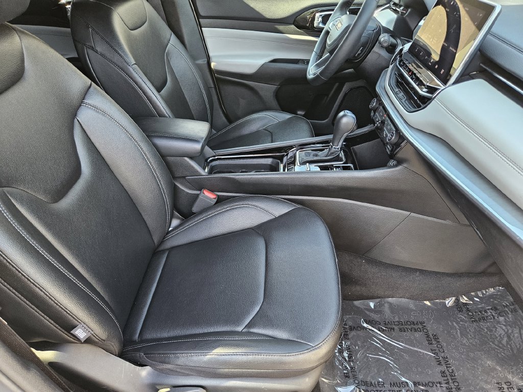 Used 2025 Jeep Compass Limited AWD/4WD image 16