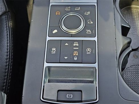 Used 2020 Land Rover Discovery Landmark image 20