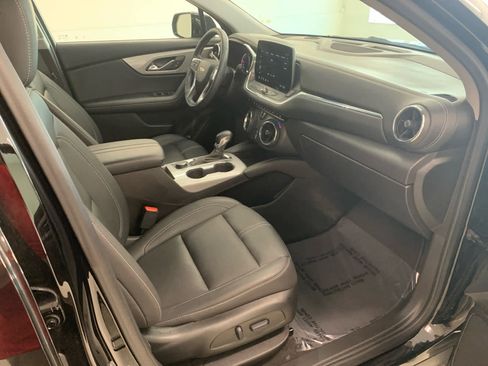 Used 2024 Chevrolet Blazer LT FWD image 16