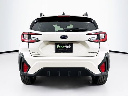 Used 2024 Subaru Crosstrek 2.0i Premium image 7